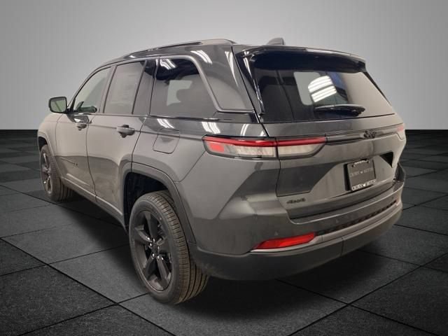 New 2026 Jeep Grand Cherokee Limited w/ Limited Altitude Package AWD/4WD image 4