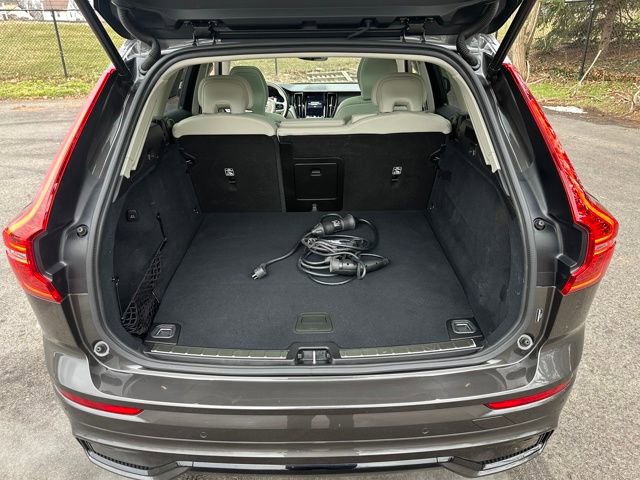 Used 2025 Volvo XC60 T8 Plus w/ Climate Package image 24