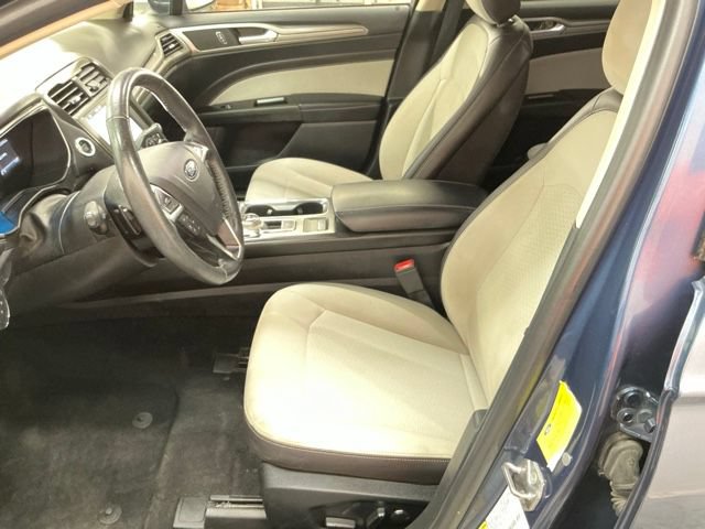 Used 2019 Ford Fusion SE w/ Equipment Group 151A FWD image 13