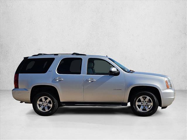 Used 2011 GMC Yukon SLT w/ SLT-2 Equipment Package AWD/4WD image 17