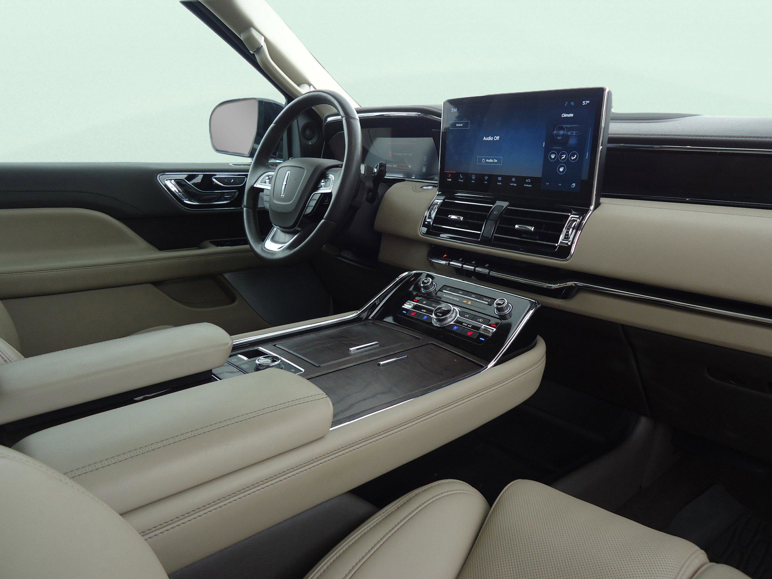 Certified 2024 Lincoln Navigator Reserve AWD/4WD image 31