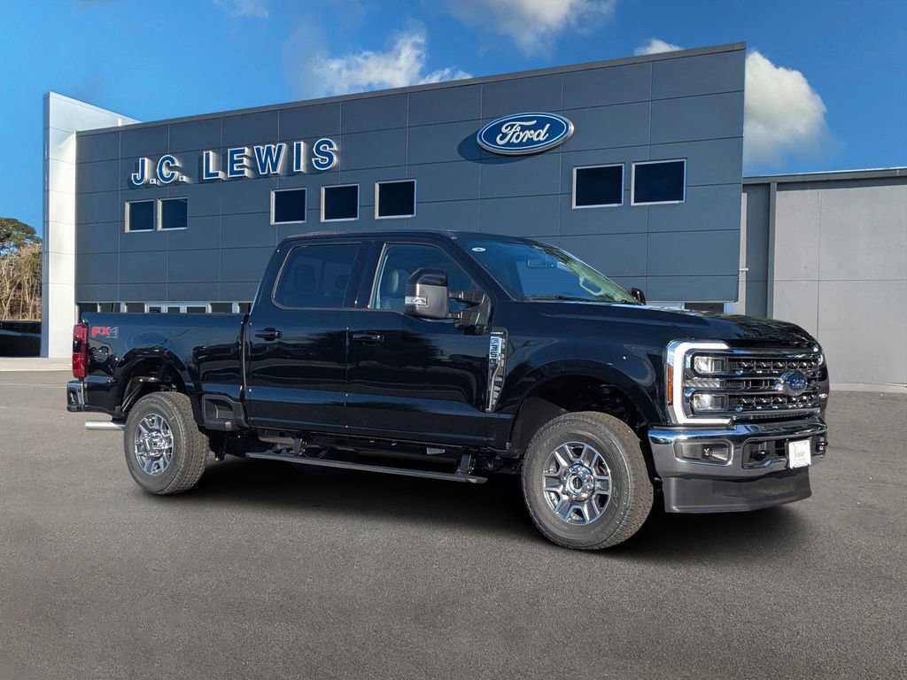 New 2026 Ford F350 Lariat w/ FX4 Off-Road Package