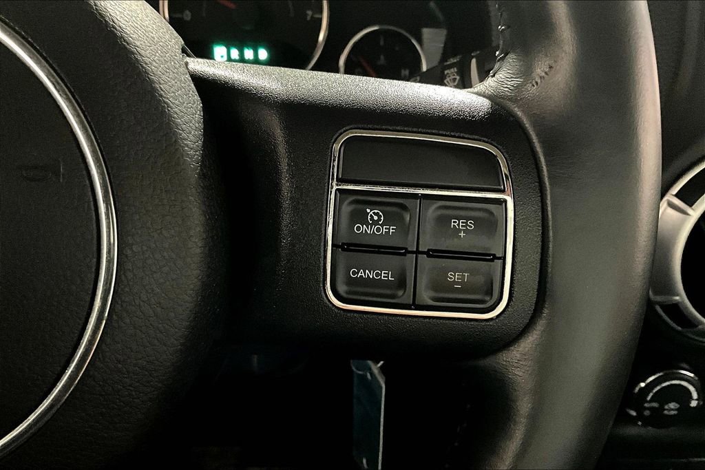 Used 2013 Jeep Wrangler Rubicon w/ PWR Convenience Group image 12