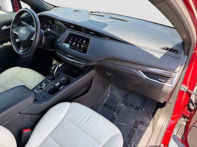Used 2022 Cadillac XT4 Sport w/ Comfort Package FWD image 14