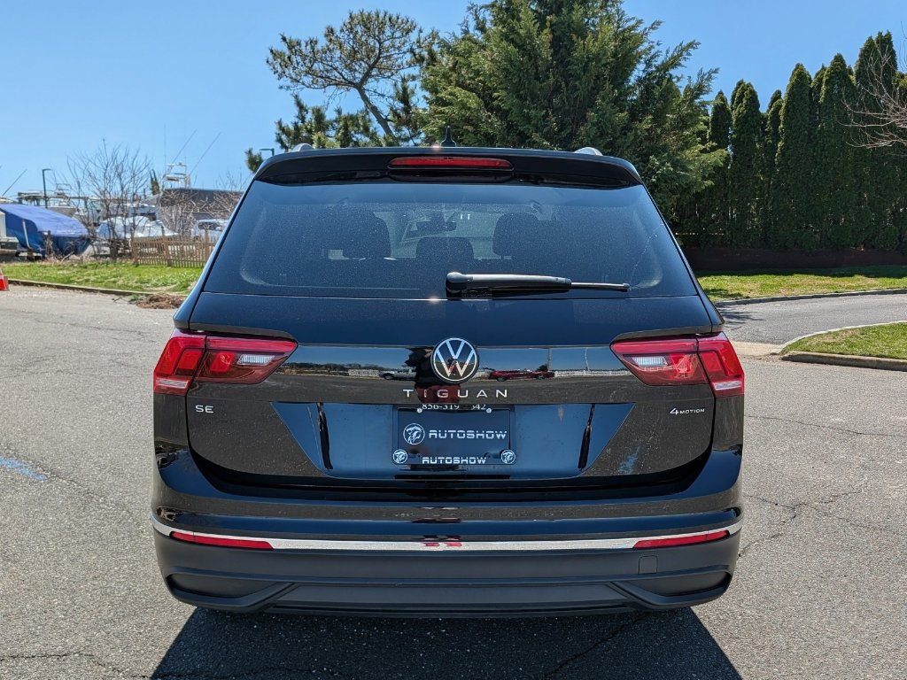 Used 2024 Volkswagen Tiguan SE image 6