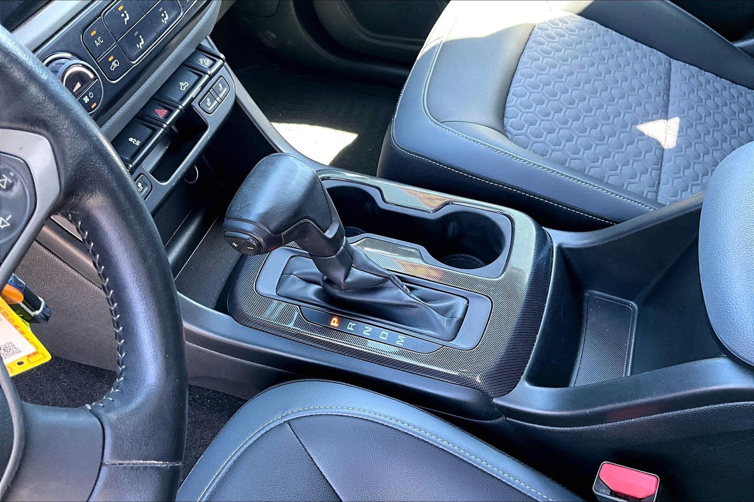 Used 2015 Chevrolet Colorado Z71 AWD/4WD image 12