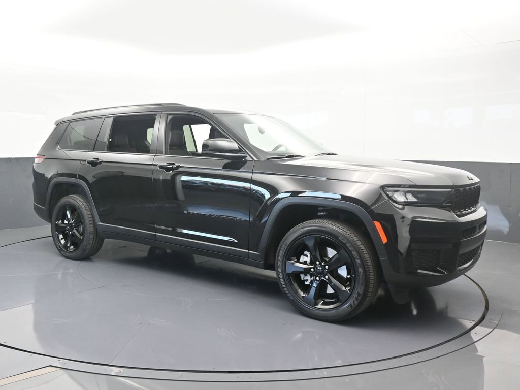 Used 2024 Jeep Grand Cherokee L Altitude image 8