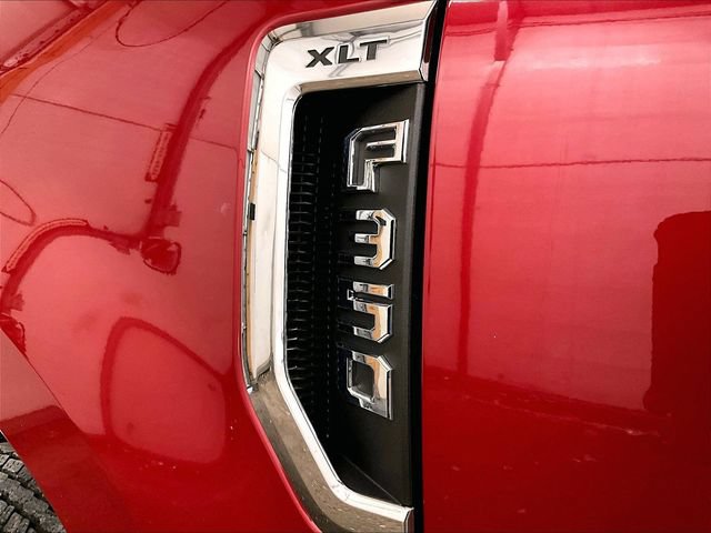 Used 2022 Ford F350 XLT w/ XLT Premium Package AWD/4WD image 13