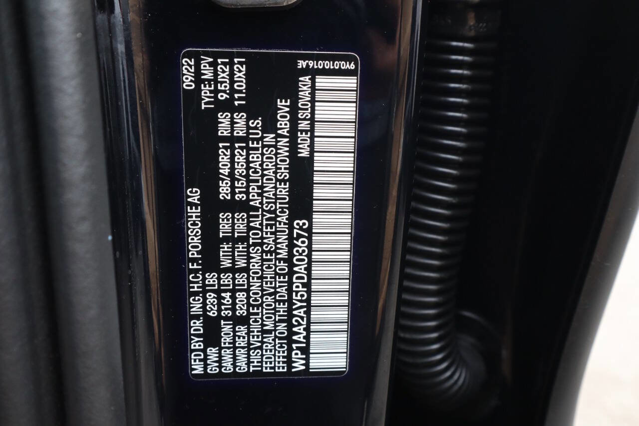 Used 2023 Porsche Cayenne Platinum Edition image 22