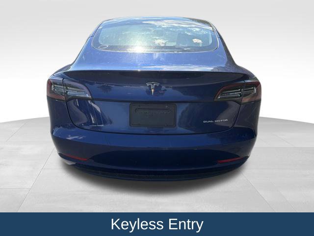 Used 2022 Tesla Model 3 Long Range AWD/4WD image 9