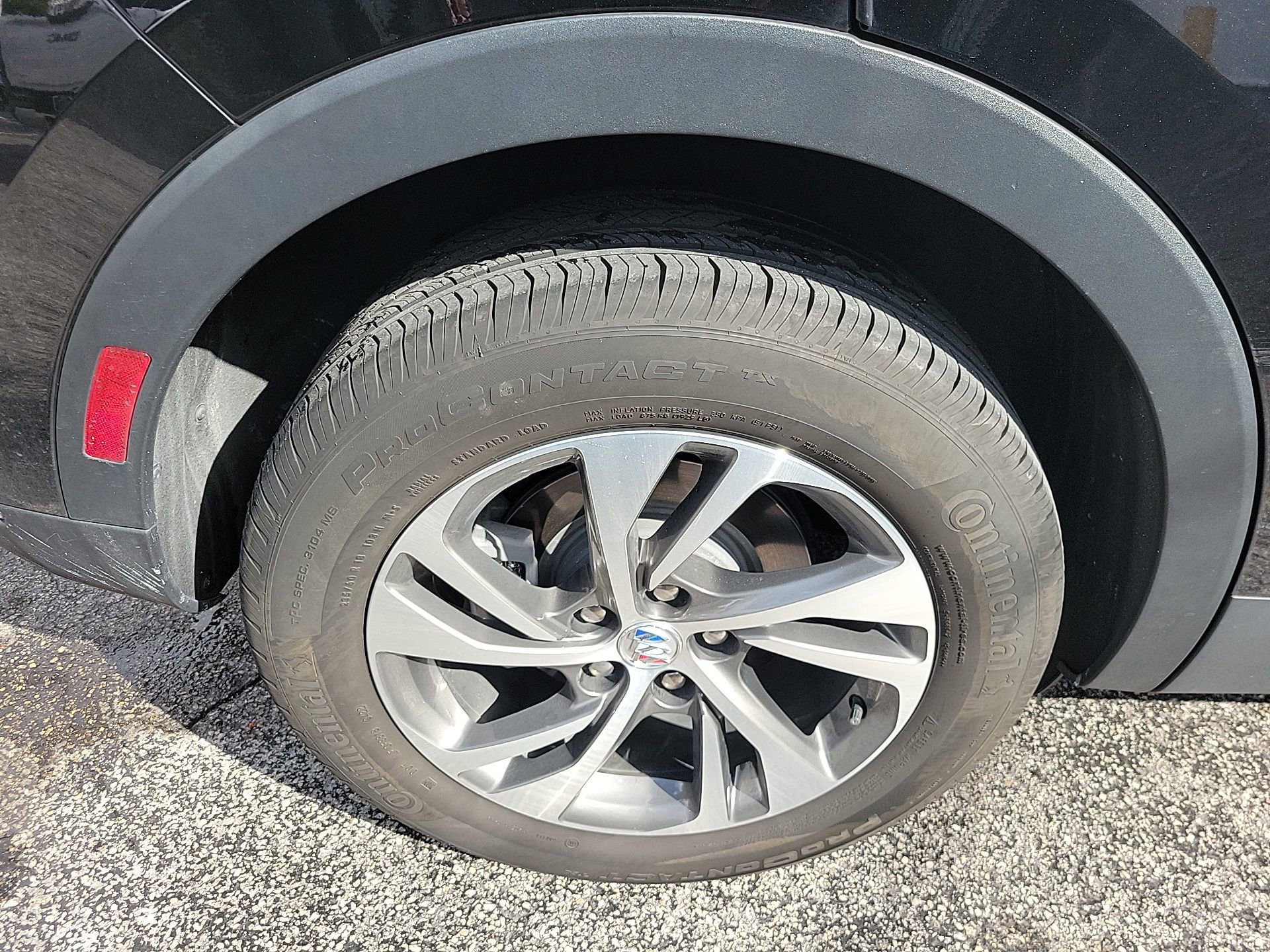 Used 2023 Buick Envision Essence image 10