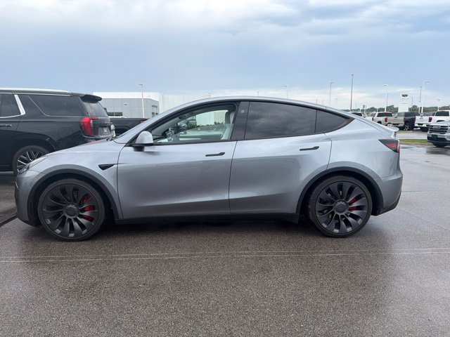 Used 2025 Tesla Model Y Performance AWD/4WD image 3