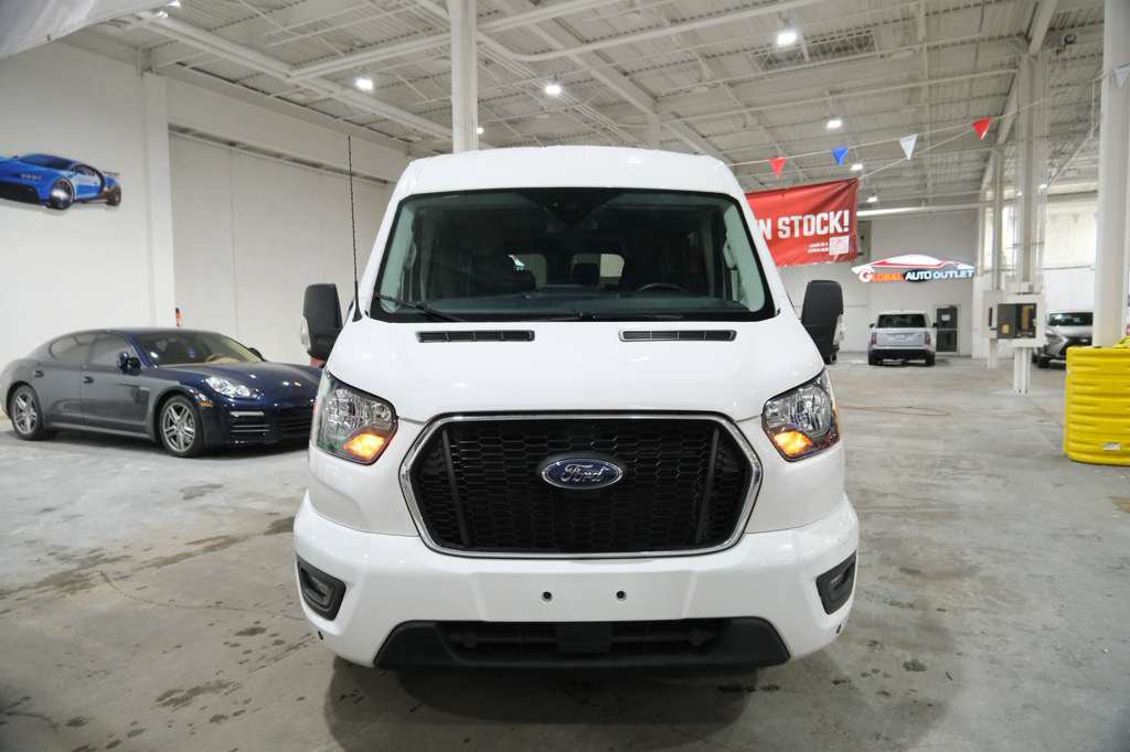 Used 2024 Ford Transit 350 XLT RWD image 3