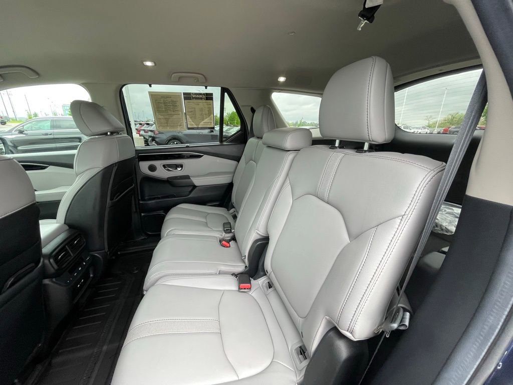 Used 2025 Honda Pilot EX-L image 26