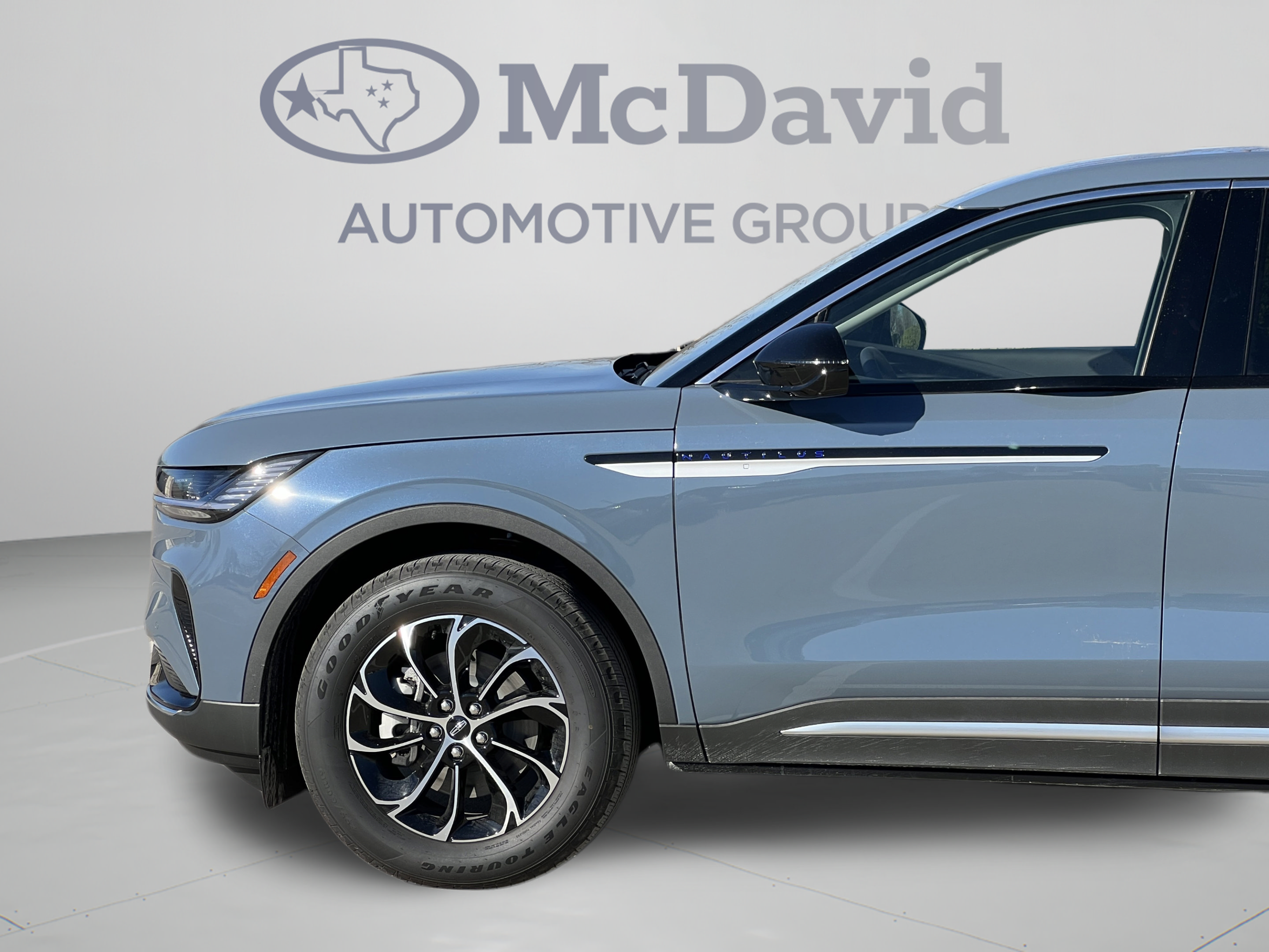 New 2026 Lincoln Nautilus Premier AWD/4WD image 32