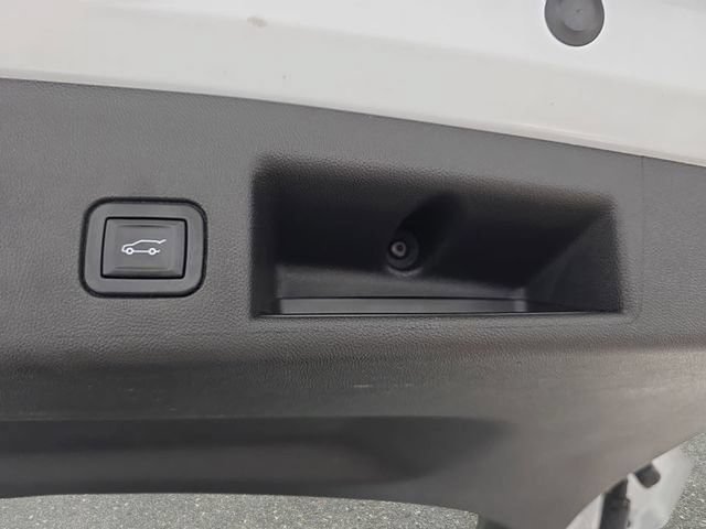 Used 2022 Chevrolet Equinox RS w/ LPO, Floor Liner Package AWD/4WD image 33