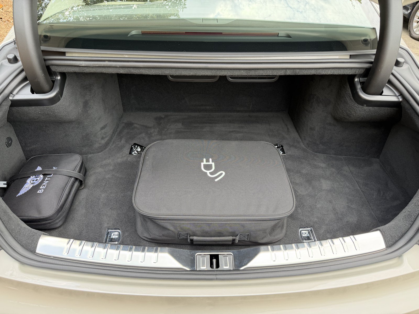 Used 2026 Bentley Flying Spur Azure AWD/4WD image 42