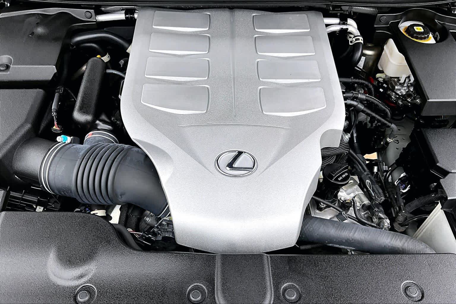 Used 2023 Lexus GX 460 Luxury w/ Sport Design Package AWD/4WD image 33