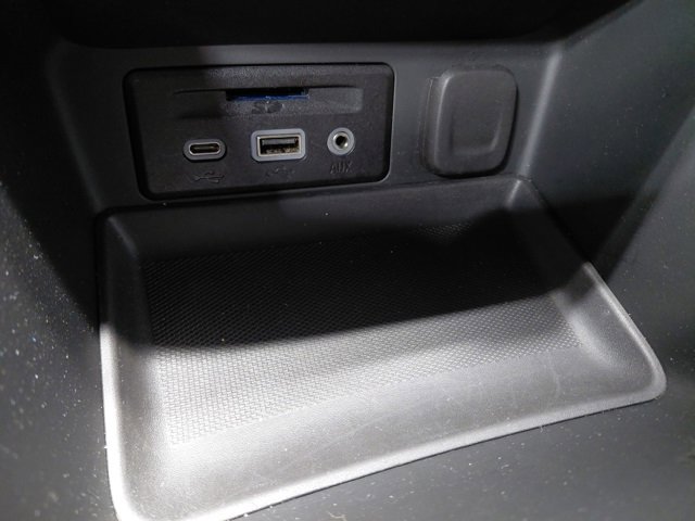 Certified 2024 GMC Terrain SLT image 30