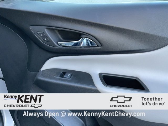 Used 2020 Chevrolet Equinox LS w/ LS Convenience Package image 16