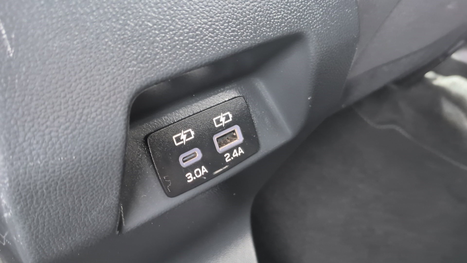 Used 2025 Subaru Crosstrek 2.0i Premium AWD/4WD image 27
