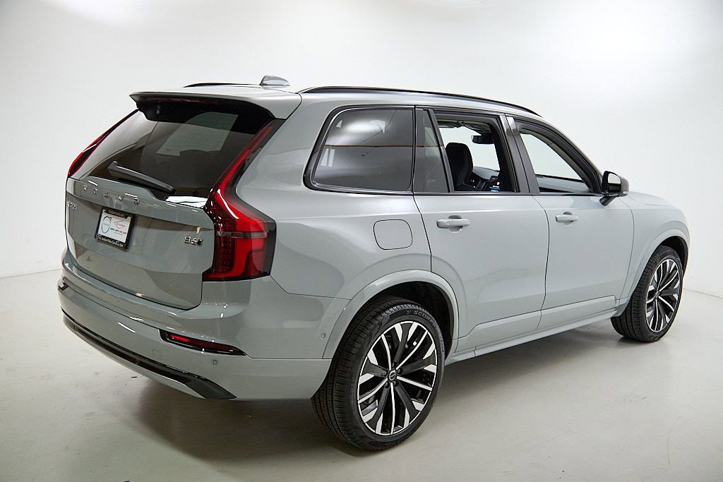 New 2026 Volvo XC90 B6 Ultra w/ Lounge Package image 9