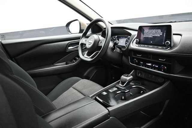 Used 2024 Nissan Rogue SV FWD image 13