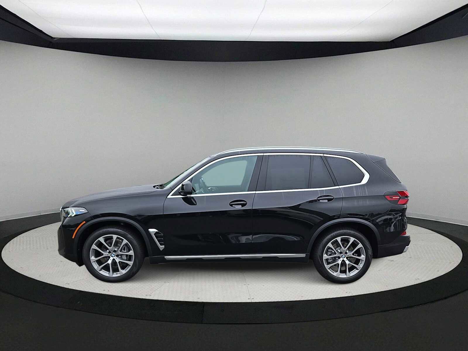 Used 2026 BMW X5 xDrive40i w/ Premium Package image 5