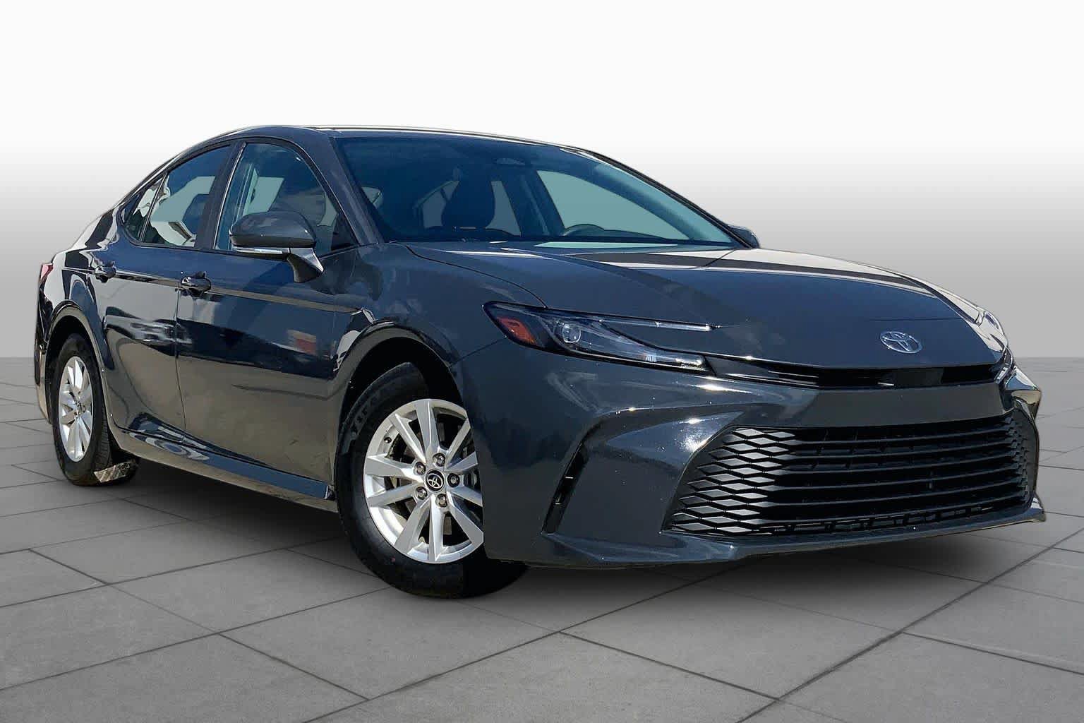Used 2025 Toyota Camry LE FWD image 3