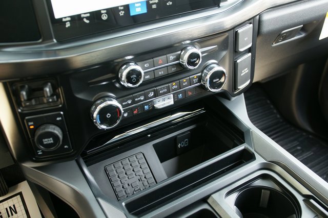 New 2026 Ford F250 Lariat image 29