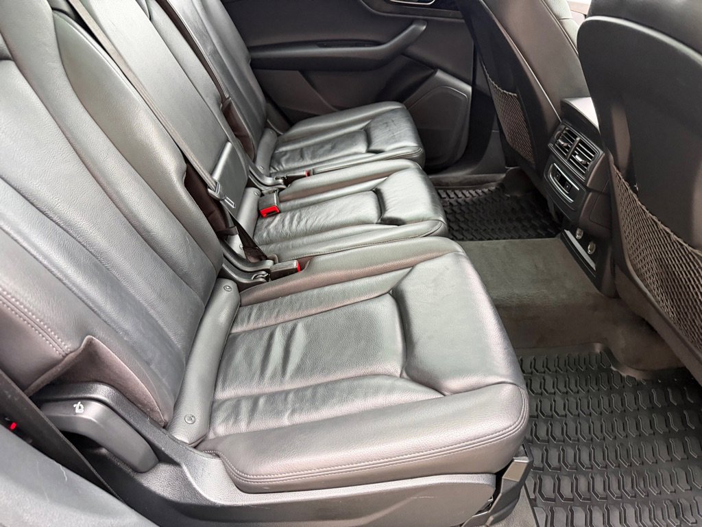 Used 2019 Audi Q7 3.0T Premium w/ Convenience Package AWD/4WD image 19