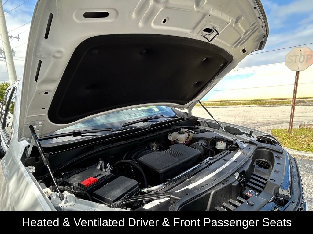 Used 2024 Cadillac Escalade ESV Sport Platinum w/ LPO, ONYX Package image 38