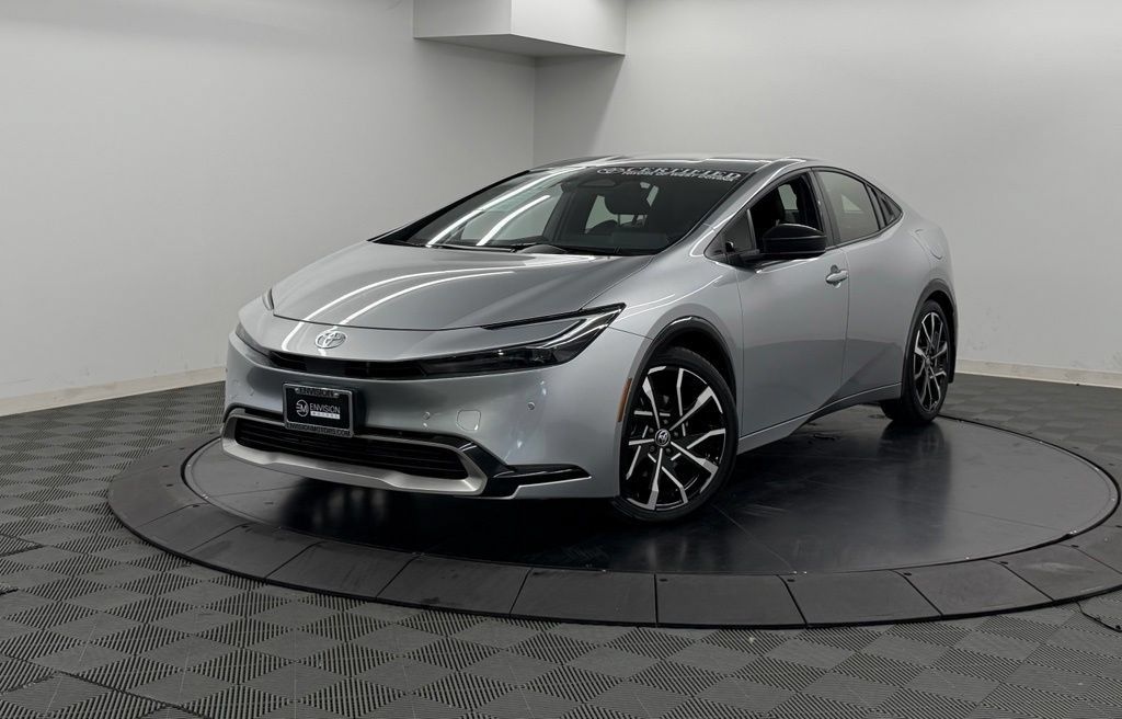 Certified 2025 Toyota Prius Plug-In Hybrid FWD video 3