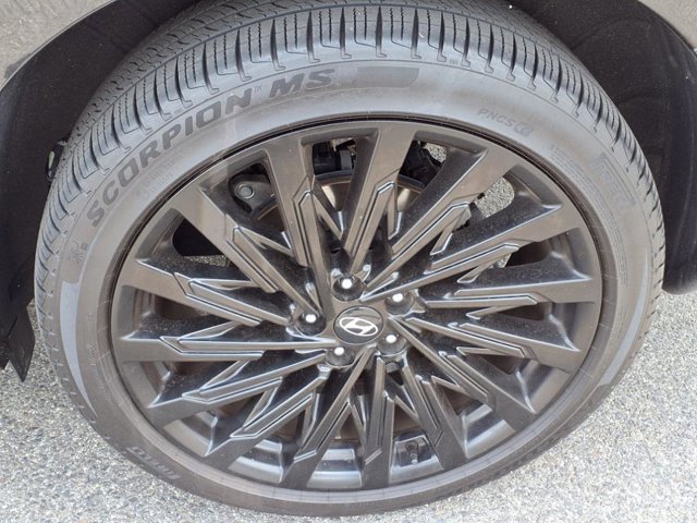 Used 2024 Hyundai Santa Fe Calligraphy image 9