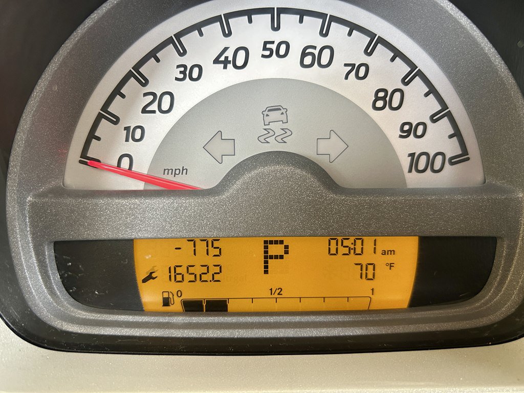 Used 2013 smart fortwo passion RWD image 12