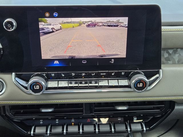 Used 2024 Chevrolet Colorado ZR2 w/ ZR2 Convenience Package III AWD/4WD image 17
