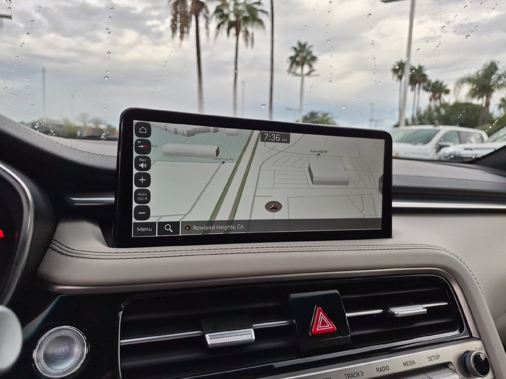 Used 2025 Genesis G70 2.5T RWD image 22