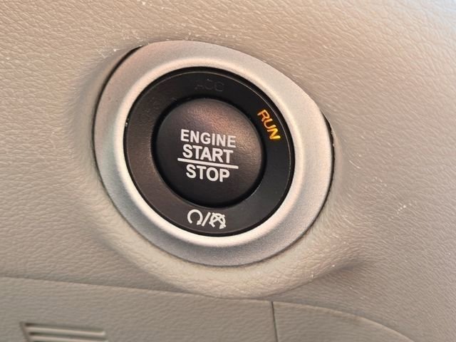 Used 2023 Chrysler Voyager LX FWD image 14