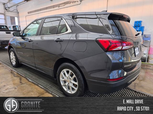 Used 2023 Chevrolet Equinox LT image 3