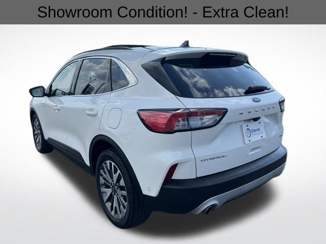 Used 2020 Ford Escape Titanium image 9