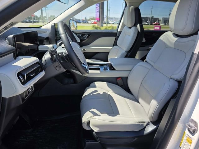 Certified 2025 Lincoln Aviator Reserve w/ Equipment Group 201A image 9