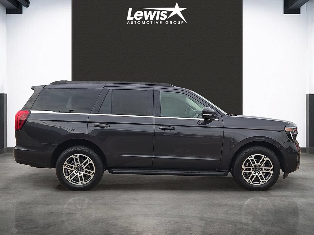 Used 2025 Ford Expedition Active AWD/4WD image 5
