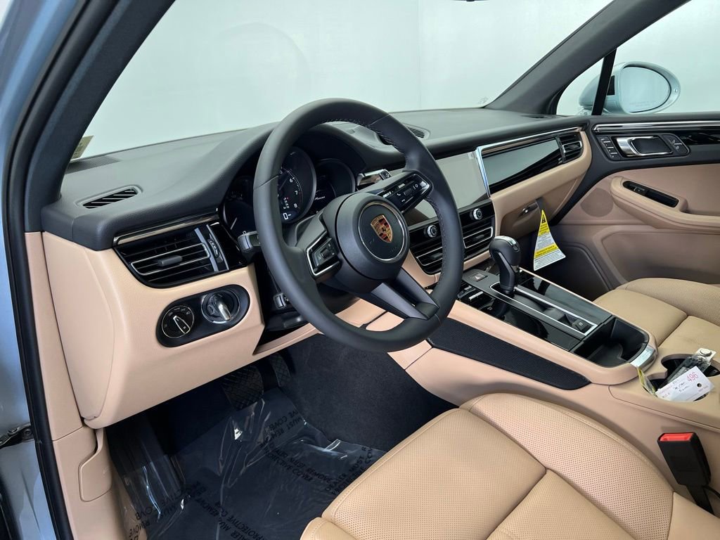 New 2026 Porsche Macan image 4