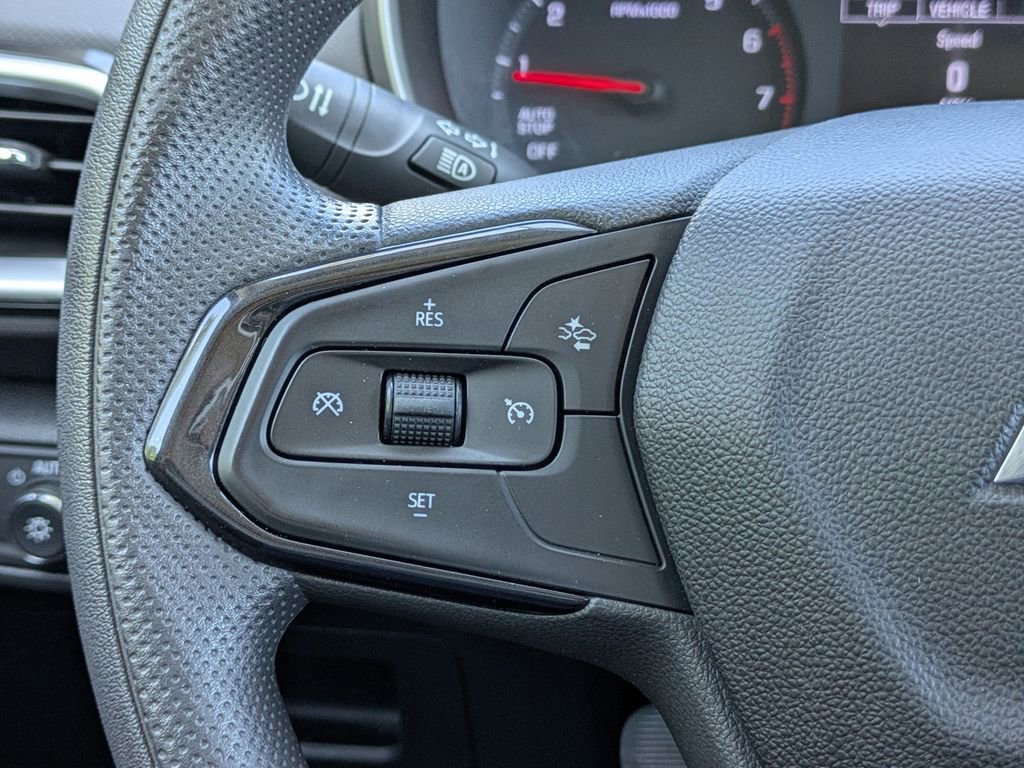 Used 2021 Chevrolet TrailBlazer LS FWD image 23