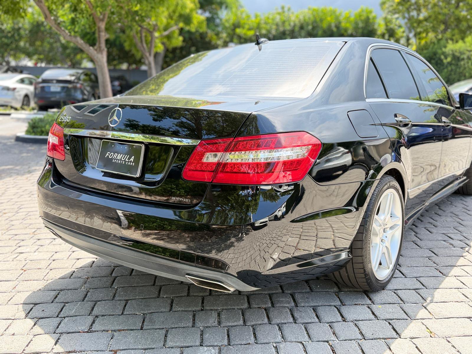 Used 2010 Mercedes-Benz E 550 Sedan image 10