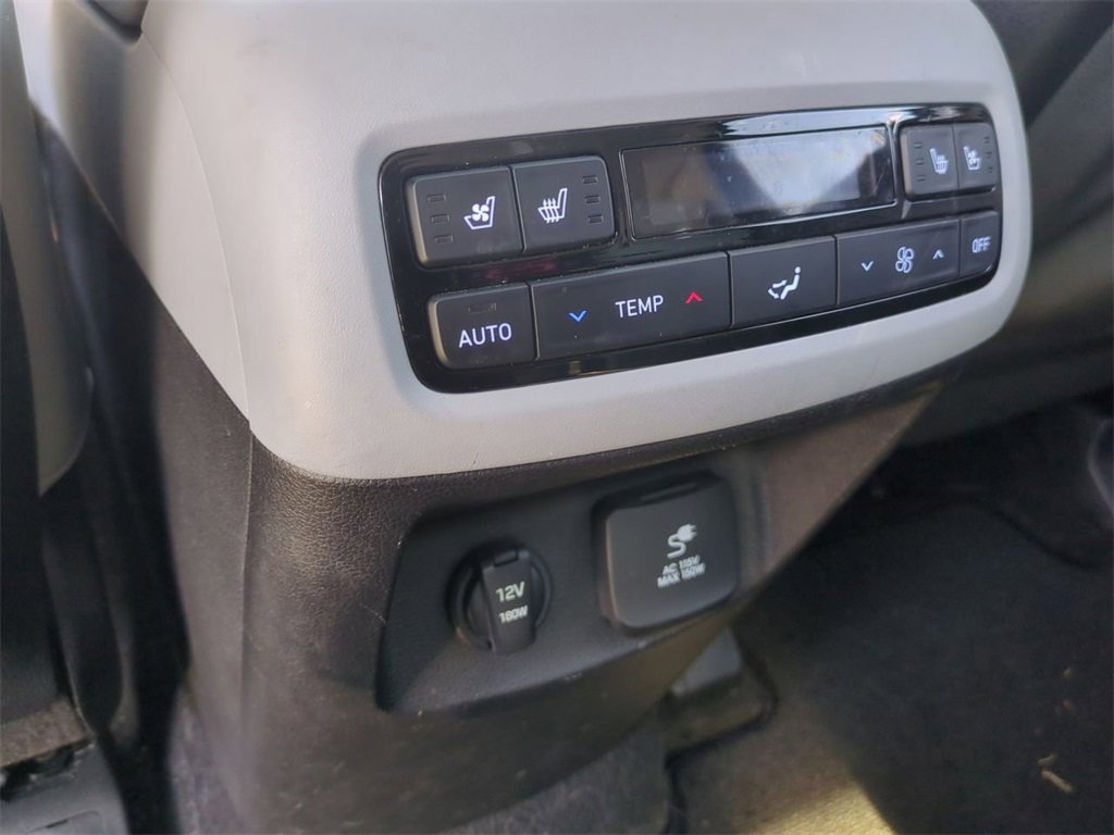 Used 2023 Hyundai Palisade SEL w/ Premium Package image 25