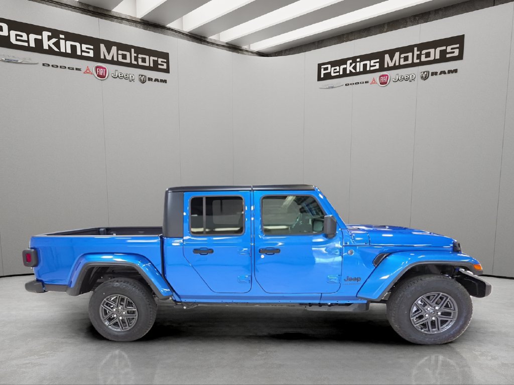 New 2026 Jeep Gladiator Sport AWD/4WD image 6