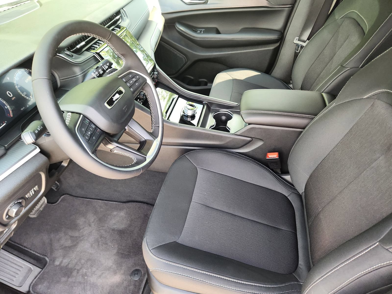 New 2026 Jeep Grand Cherokee Laredo RWD image 13