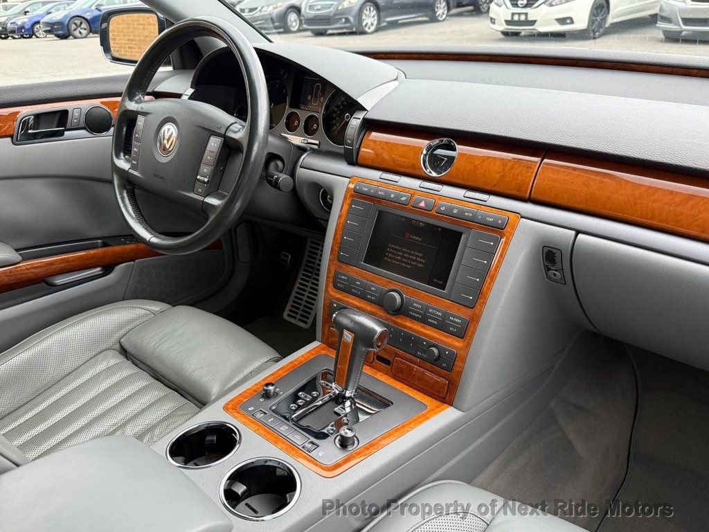 Used 2004 Volkswagen Phaeton V8 AWD/4WD image 18