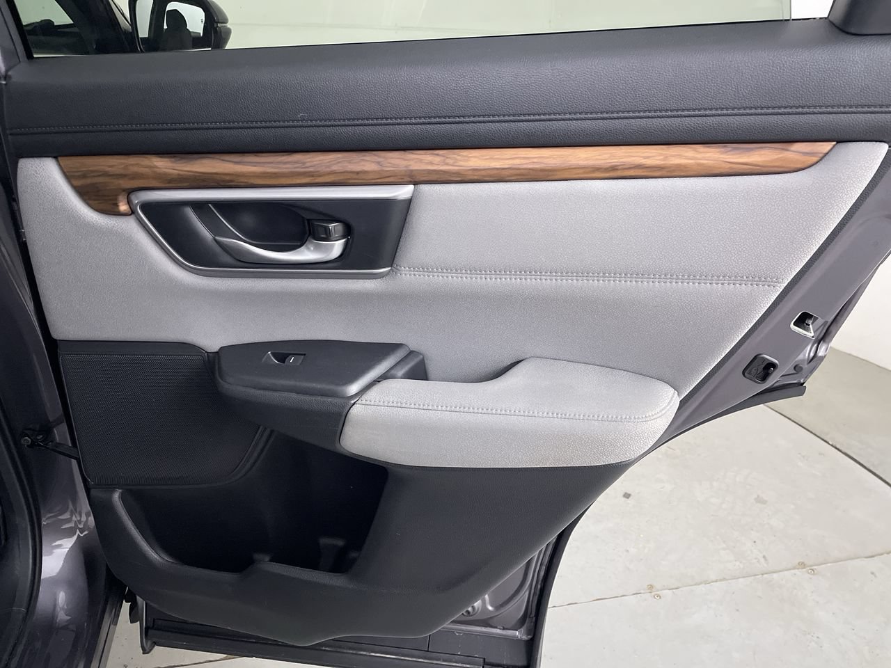 Used 2020 Honda CR-V EX image 23